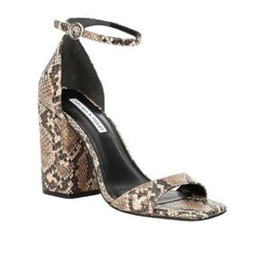 NWT Chelsea & Violet Tara Snake Skin Block heel